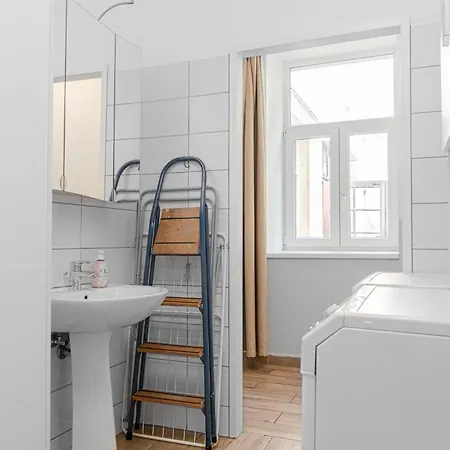 Lovely 2Br Shared Apartment, Enkplatz U3, 15Min To Center Vídeň Exteriér fotografie