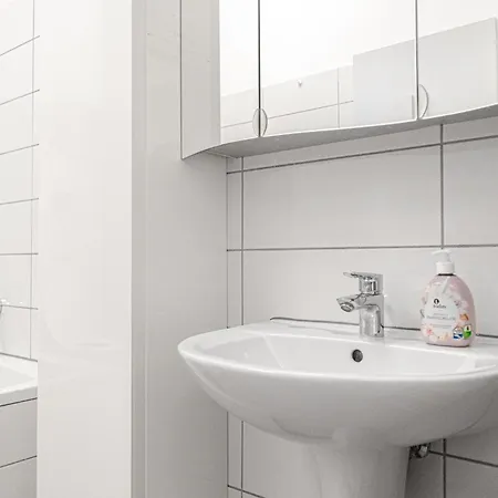 Lovely 2Br Shared Apartment, Enkplatz U3, 15Min To Center Vídeň Exteriér fotografie