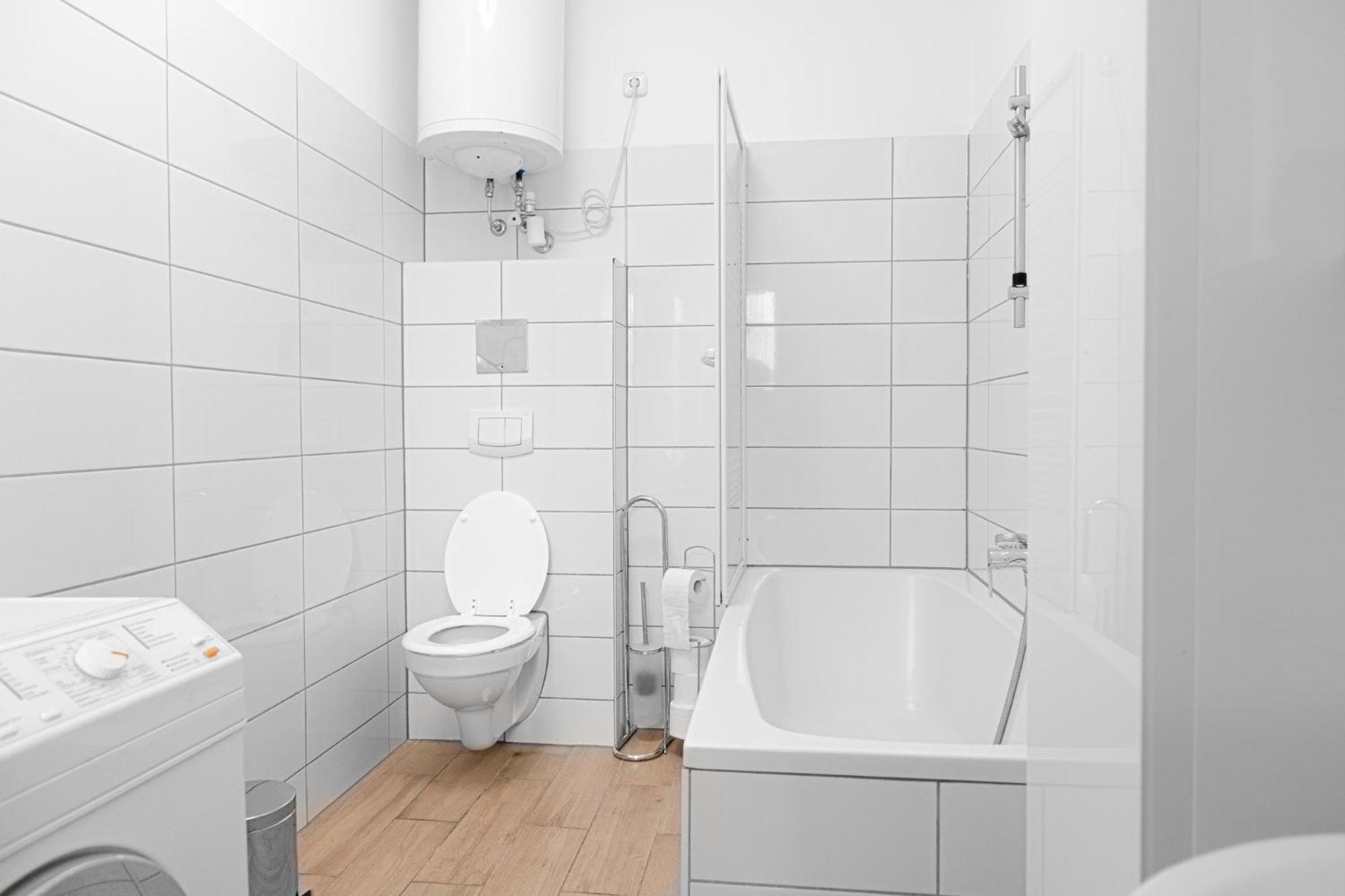 Lovely 2br Shared Apartment, Enkplatz U3, 15min To Center Wenen